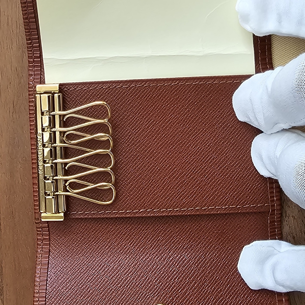 ✨️LOUIS VUITTON EPI LEATHER 6 KEY HOLDER - Picture 5 of 5